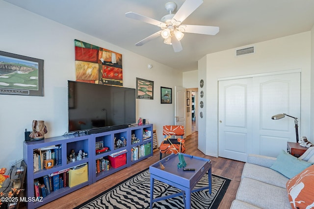 3437 S Abrego Dr, Green Valley, AZ 85614 - living area featuring visible vents, a ceiling fan, and wood finished floors