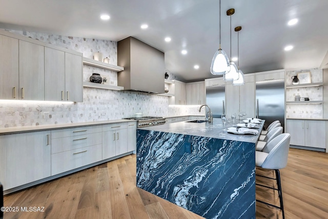 6800 N Cocopas Rd, Tucson, AZ 85718 - kitchen featuring open shelves, a sink, tasteful backsplash, decorative light fixtures, and recessed lighting