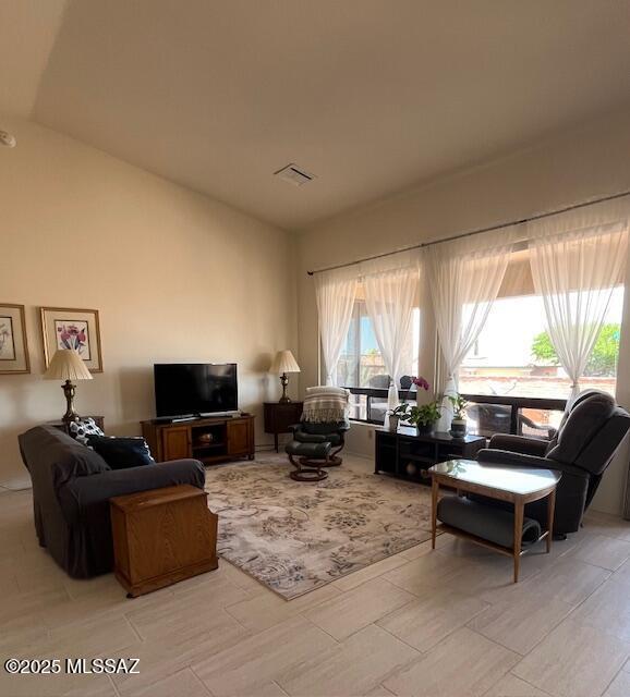 4769 S Meadow Ridge Dr, Green Valley, AZ 85622 - view of living area