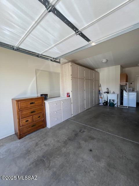4769 S Meadow Ridge Dr, Green Valley, AZ 85622 - view of garage