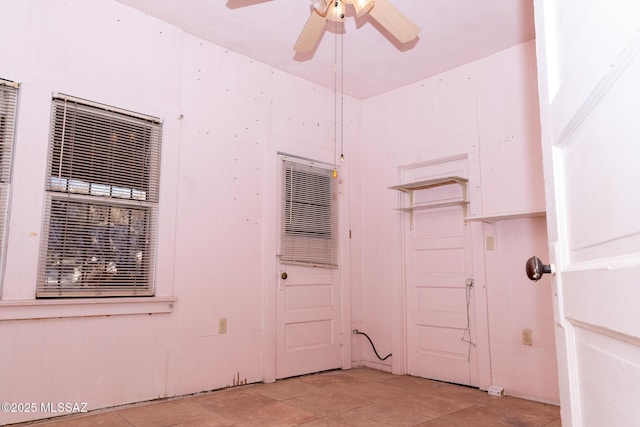 478 W Noon St, Nogales, AZ 85621 - unfurnished room featuring a ceiling fan