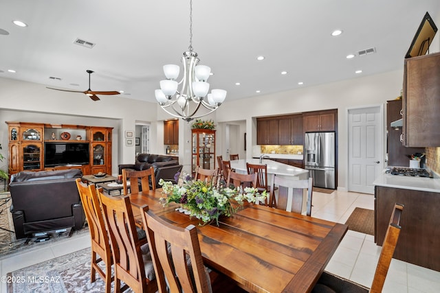 61663 E Talc St, Oracle, AZ 85623 - living area featuring visible vents, recessed lighting, ceiling fan, and light tile patterned flooring