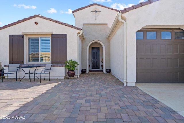 61663 E Talc St, Oracle, AZ 85623 - hallway featuring recessed lighting, baseboards, and light tile patterned floors