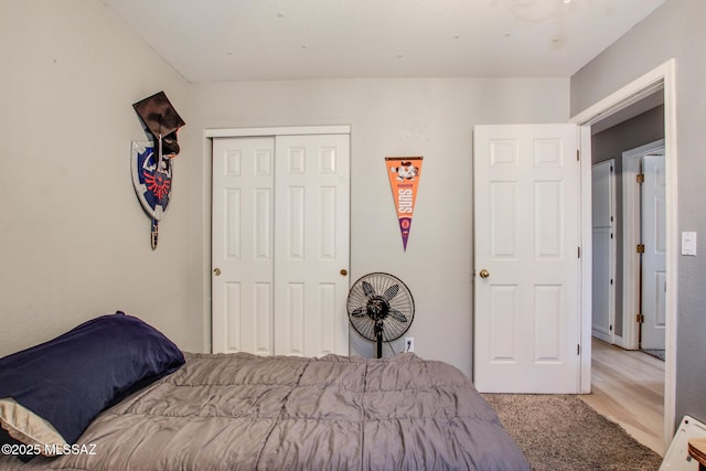bedroom with a closet