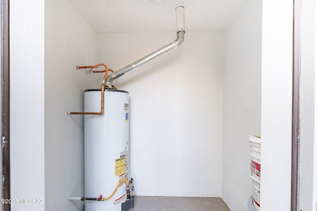 4173 N Fortune Loop, Tucson, AZ 85719 - utility room with gas water heater