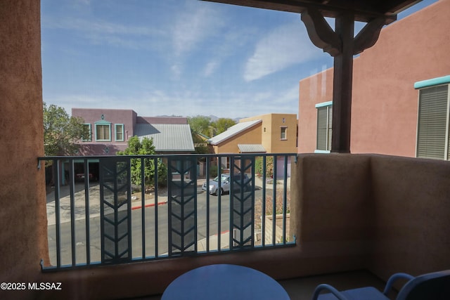 5200 E Calle Vista De Colores, Tucson, AZ 85711 - balcony with a residential view