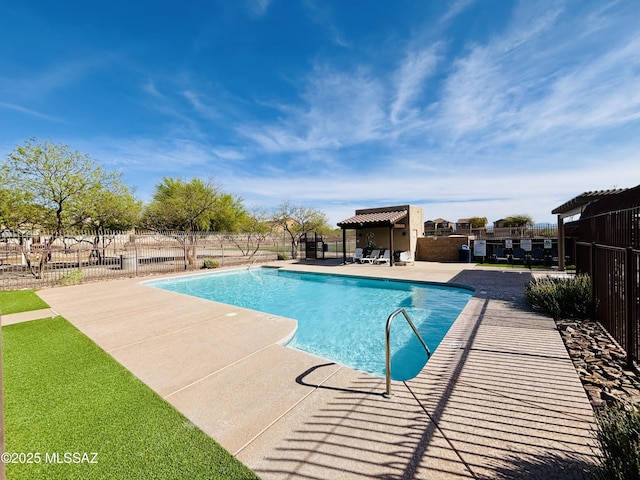 8332 S Otis Dr, Tucson, AZ 85747 - view of yard with fence and a residential view