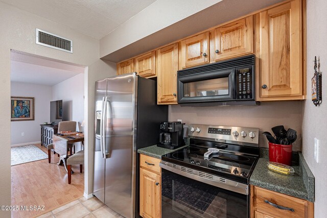 307 N Calle Del Chancero, Green Valley, AZ 85614