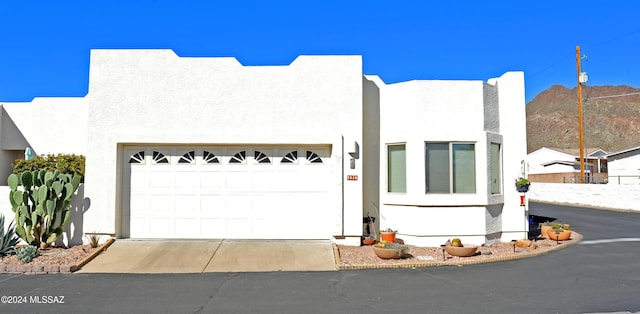 view of front of house with stucco siding