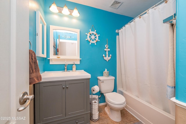 61080 Halter Pl, Saddlebrooke, AZ 85739 - full bath with tile patterned flooring, vanity, toilet, baseboards, and visible vents