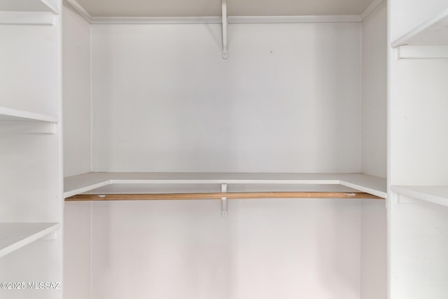 5914 E Beverly St, Tucson, AZ 85711 - view of walk in closet
