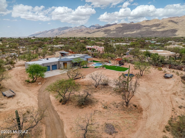 bird's eye view featuring a mountain view
