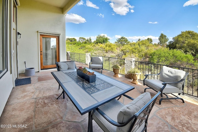 view of patio / terrace featuring an outdoor hangout area