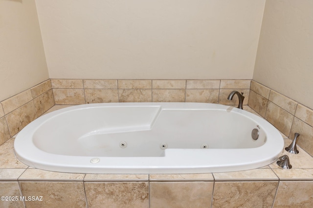 6341 E Brian Kent St, Tucson, AZ 85710 - full bathroom featuring a whirlpool tub