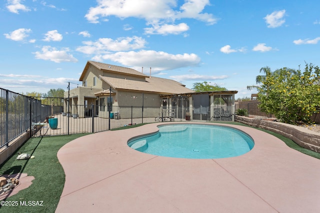 761 W Grantham St, Vail, AZ 85641 - view of pool featuring a sunroom, a patio area, a fenced in pool, and a fenced backyard