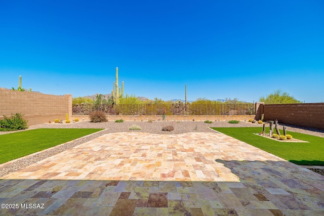 13906 N Rim Trl, Marana, AZ 85658 - view of patio / terrace