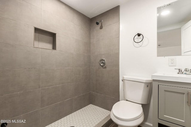 407 E 35th St, Tucson, AZ 85713 - full bath featuring toilet, vanity, and tiled shower