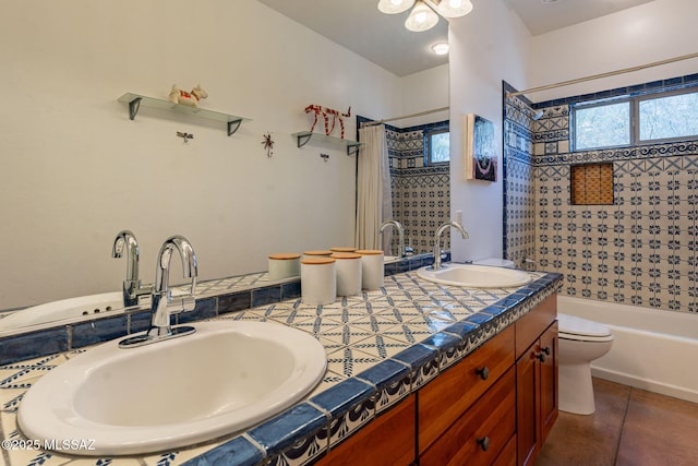738 S Tohono Ridge Pl, Tucson, AZ 85745 - bathroom with double vanity, shower / bath combo, toilet, and tile patterned flooring