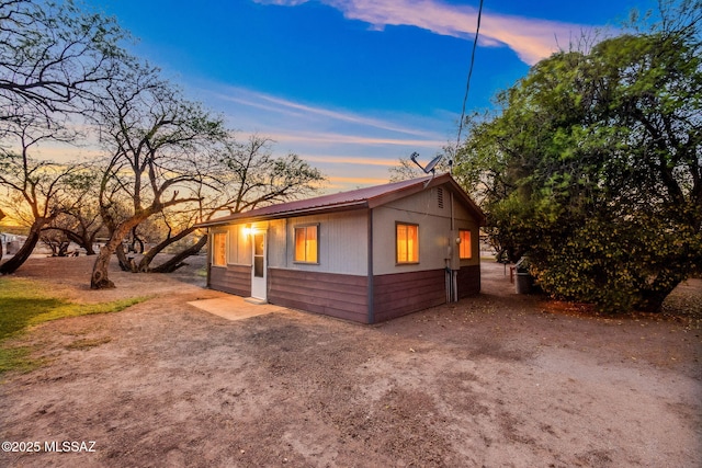 822 E Pomerene Rd, Benson, AZ 85602 - view of front of home with metal roof