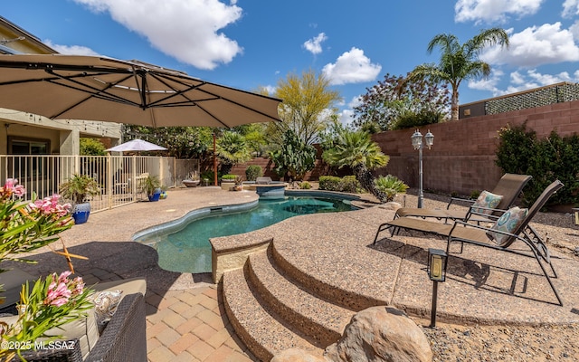 9125 S Crows Nest Ct, Tucson, AZ 85756 - view of swimming pool featuring a fenced backyard and a patio area
