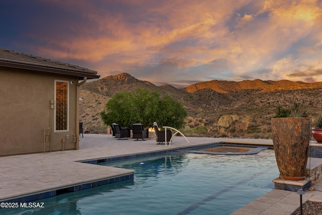 35605 S Overlook Dr, Saddlebrooke, AZ 85739 - outdoor pool featuring a patio, an in ground hot tub, and a mountain view