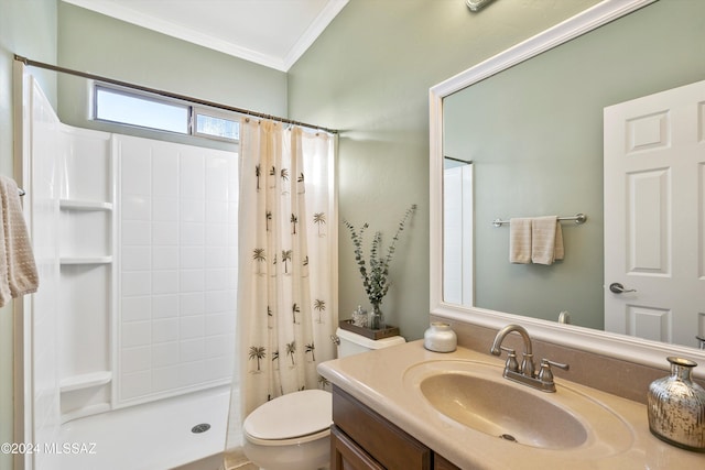 full bathroom featuring ornamental molding, toilet, vanity, and a shower with curtain