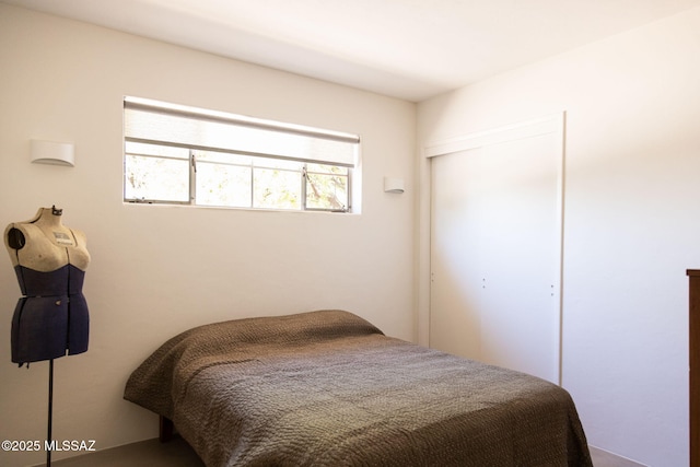 bedroom with a closet