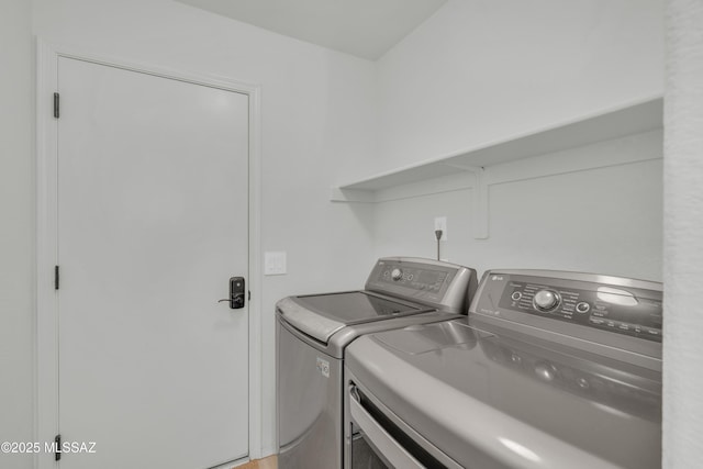 8972 E Mcmurray Pl, Tucson, AZ 85730 - laundry area with washer and clothes dryer