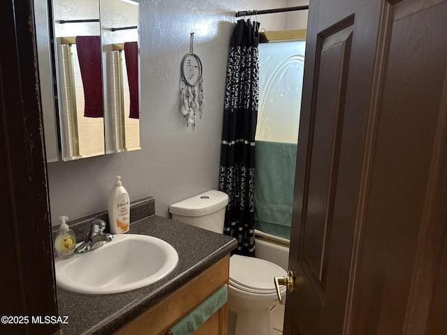 962 Calle Coyote, Rio Rico, AZ 85648 - full bath featuring toilet, shower / bath combo with shower curtain, and vanity