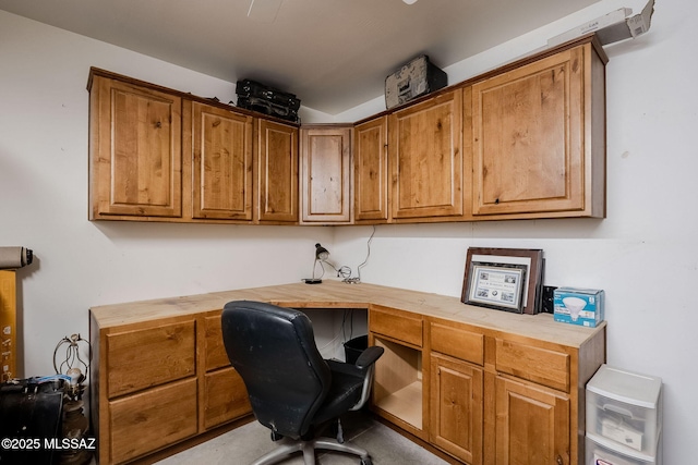 17300 S Camino Cartagena, Sahuarita, AZ 85629 - office featuring built in study area