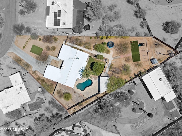 bird's eye view of a pool area