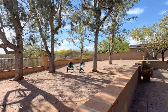 14045 N Desert Butte Dr, Oro Valley, AZ 85755 - view of property's community with fence
