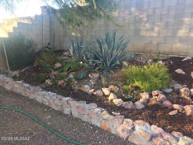 60464 E Blackcrest Loop, Tucson, AZ 85739 - view of yard featuring fence