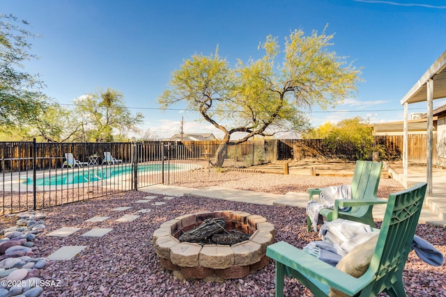 2826 W Jacinto St, Tucson, AZ 85745 - view of yard with fence, an outdoor fire pit, and a patio