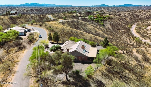 bird's eye view featuring a mountain view