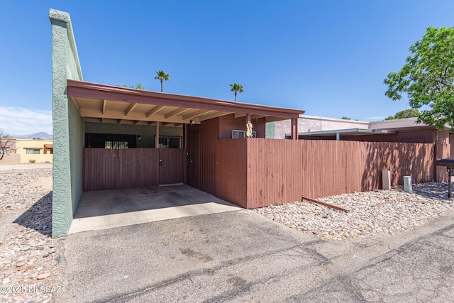 8341 E Placita Prado, Tucson, AZ 85710 - view of front of property with driveway