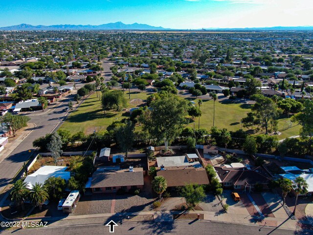 birds eye view of property featuring a residential view and a mountain view