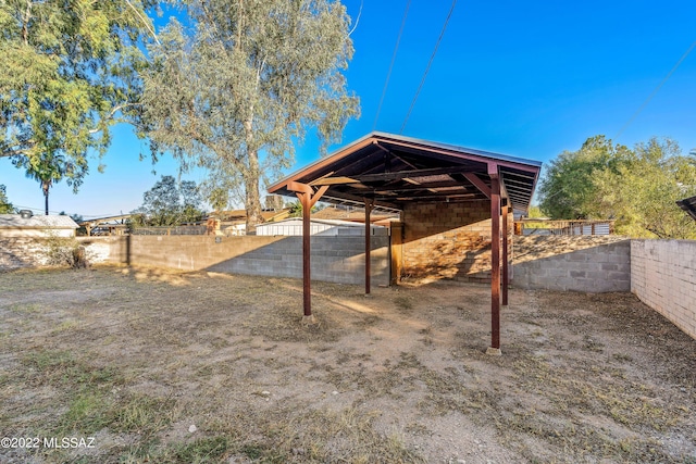 view of yard featuring fence