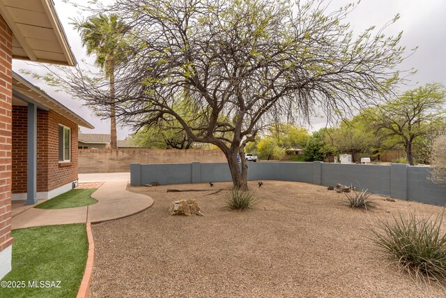 38 N Irving Ave, Tucson, AZ 85711 - view of yard with a fenced backyard