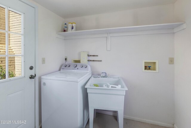 280 W Oak Hills Dr, Oracle, AZ 85623 - laundry room with washer / clothes dryer and baseboards