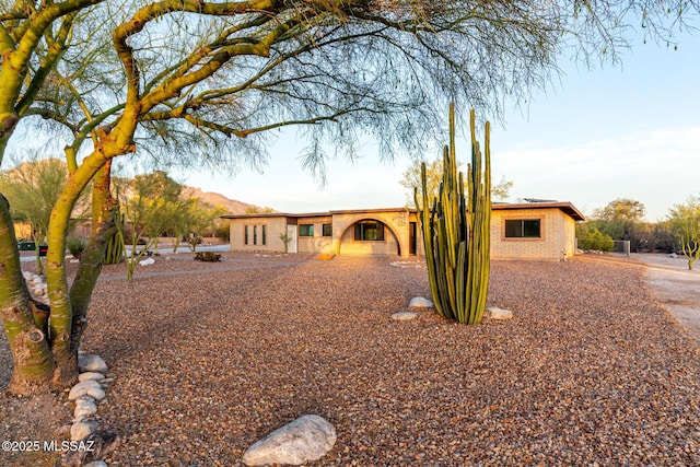 1363 W Dawn Dr, Tucson, AZ 85704 - ranch-style home featuring brick siding