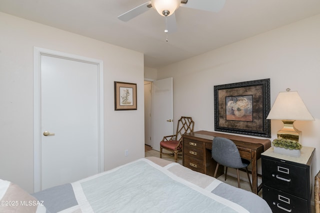 bedroom with ceiling fan