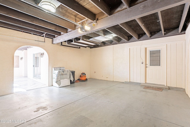912 S Las Lomas Cir, Green Valley, AZ 85614 - view of garage