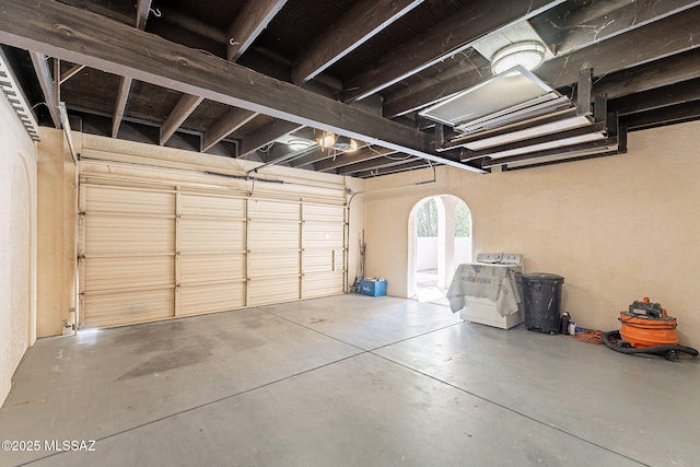 912 S Las Lomas Cir, Green Valley, AZ 85614 - view of garage