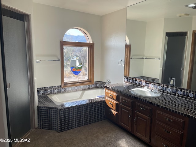 942 N Rancho Del Jefe Loop, Tucson, AZ 85748 - bathroom with vanity and a bath
