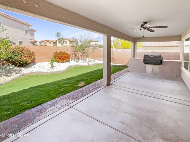 11155 E Vail Vista Ct, Tucson, AZ 85747 - view of patio featuring a ceiling fan and a fenced backyard
