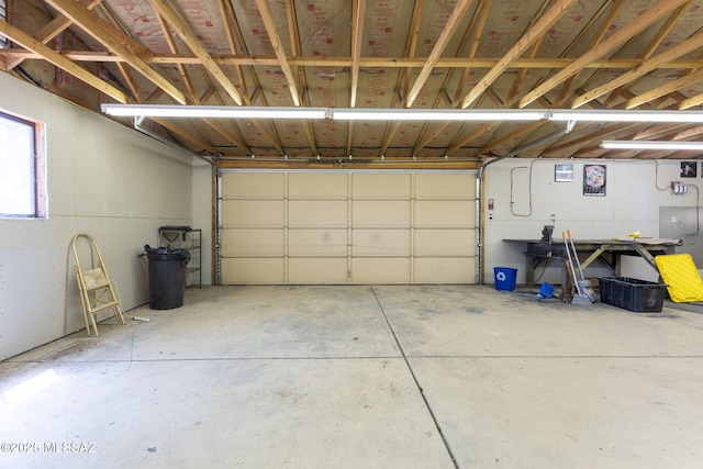 5930 E 32nd St, Tucson, AZ 85711 - view of garage