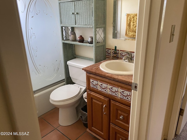 1208 E Flynn Jans Ct, Pearce, AZ 85625 - bathroom with tile patterned floors, vanity, toilet, and washtub / shower combination