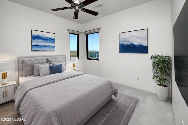 bedroom featuring a ceiling fan