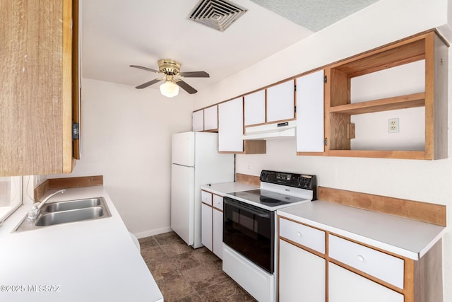 kitchen with a sink, electric range oven, a ceiling fan, under cabinet range hood, and visible vents